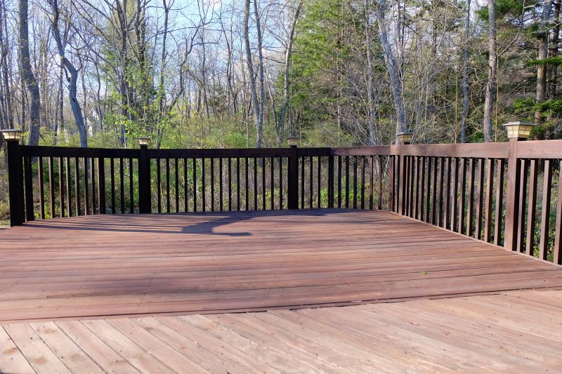 Best Time to Hire a Deck Service